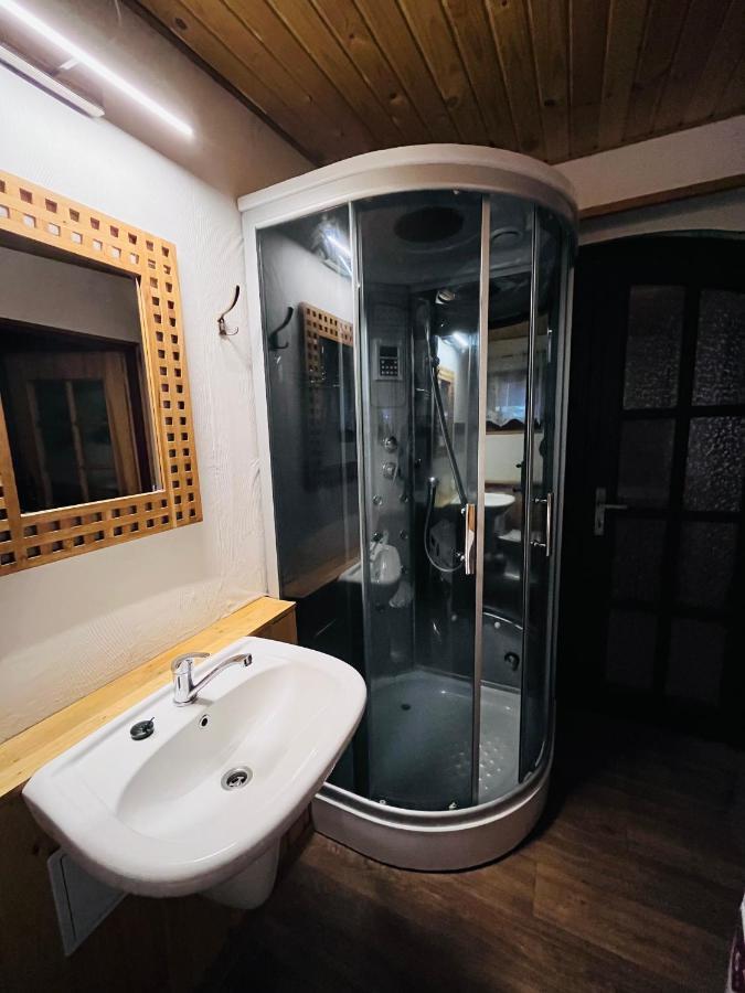 Apartma Luxura Дечин Екстер'єр фото