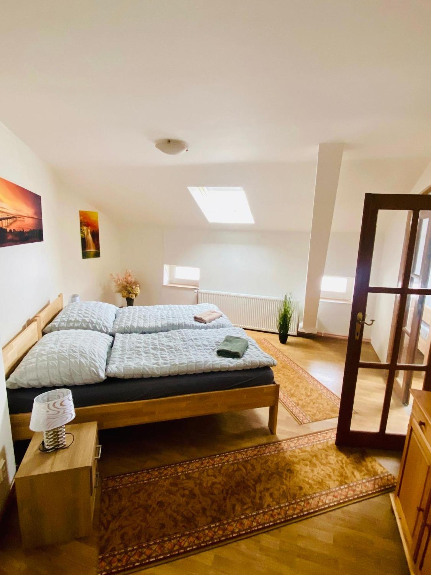 Apartma Luxura Дечин Екстер'єр фото